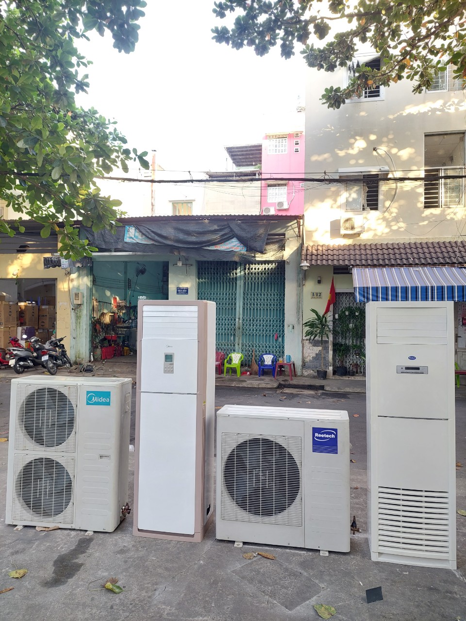 Nếu bạn đang có nhu cầu tìm kiếm một địa điểm thu mua máy lạnh cũ quận Bình Tân uy tín chuyên nghiệp và được giá nhất thì hãy gọi Thu mua máy lạnh cũ bình tân 0907 243 680 Mr Bảo