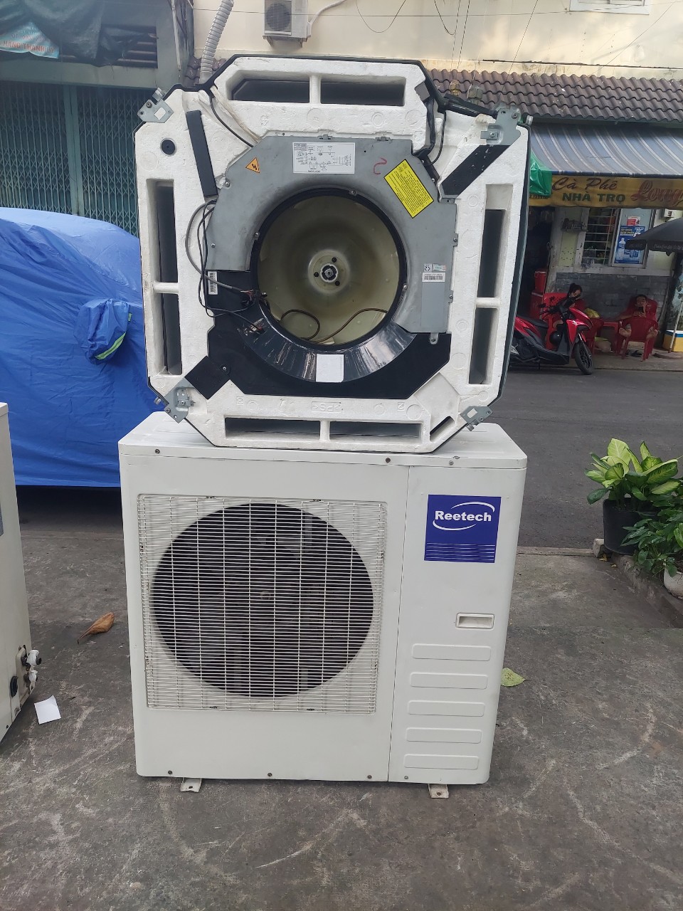 Phân phối máy lạnh âm trần Phú Nhuận